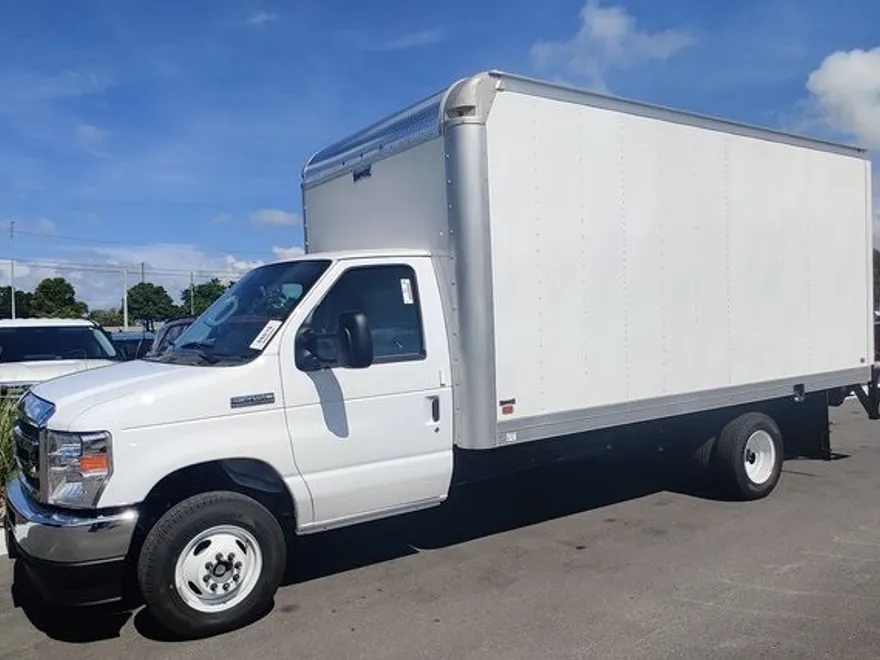 2026 Ford E-450 photo 1