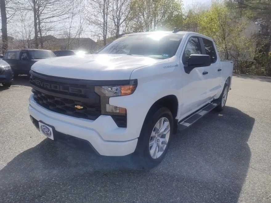 2024 Chevrolet Silverado 1500 Custom photo 1