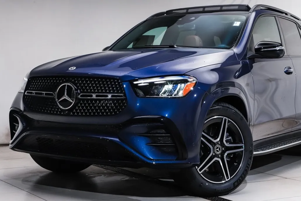2025 Mercedes Benz GLE 450 4MATIC photo 1