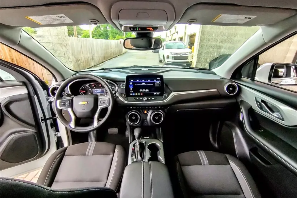 2023 Chevrolet Blazer 2LT photo 1