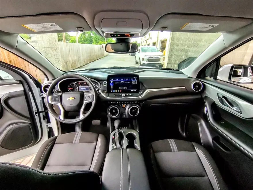 2023 Chevrolet Blazer 2LT photo 1