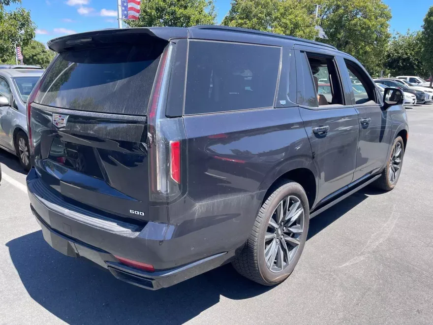 2024 Cadillac Escalade Base photo 1