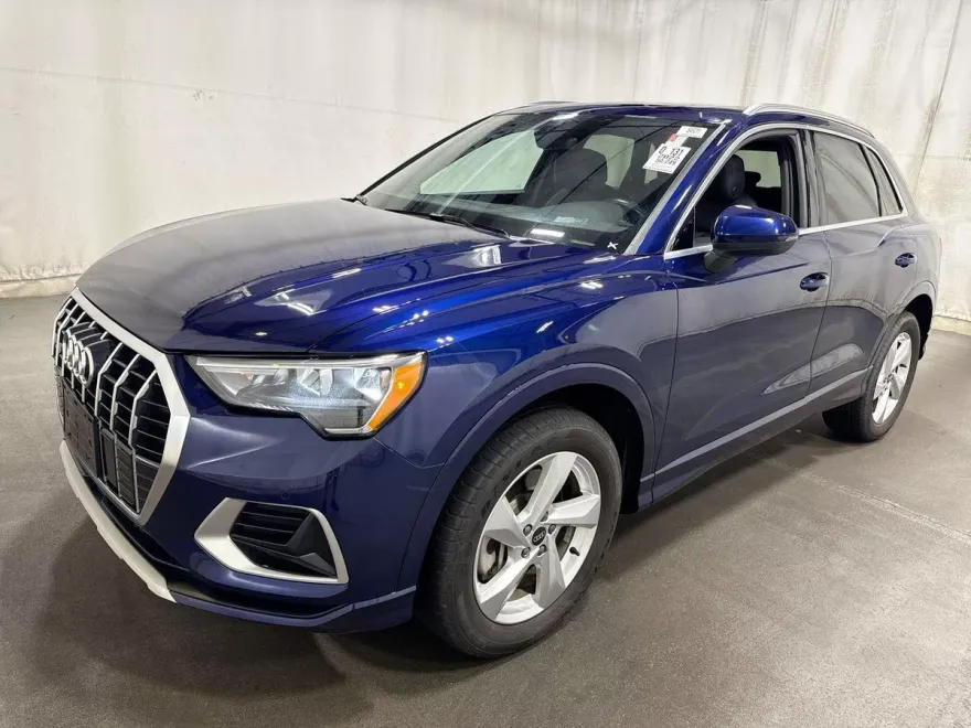 2022 Audi Q3 Premium photo 1
