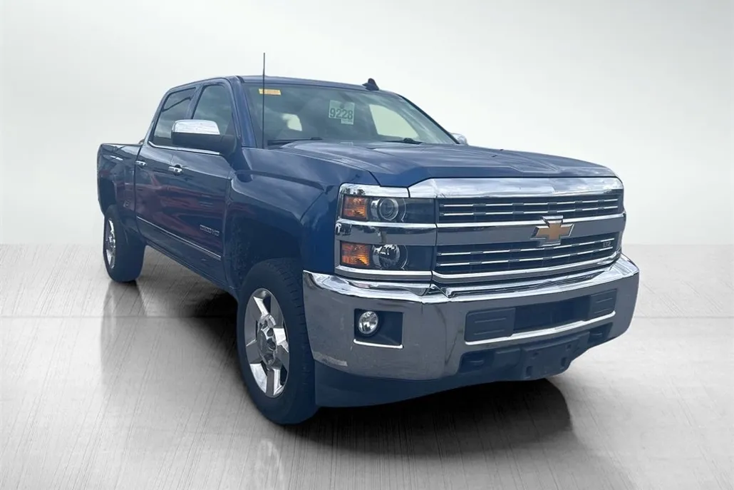 2016 Chevrolet Silverado 2500HD LTZ photo 1
