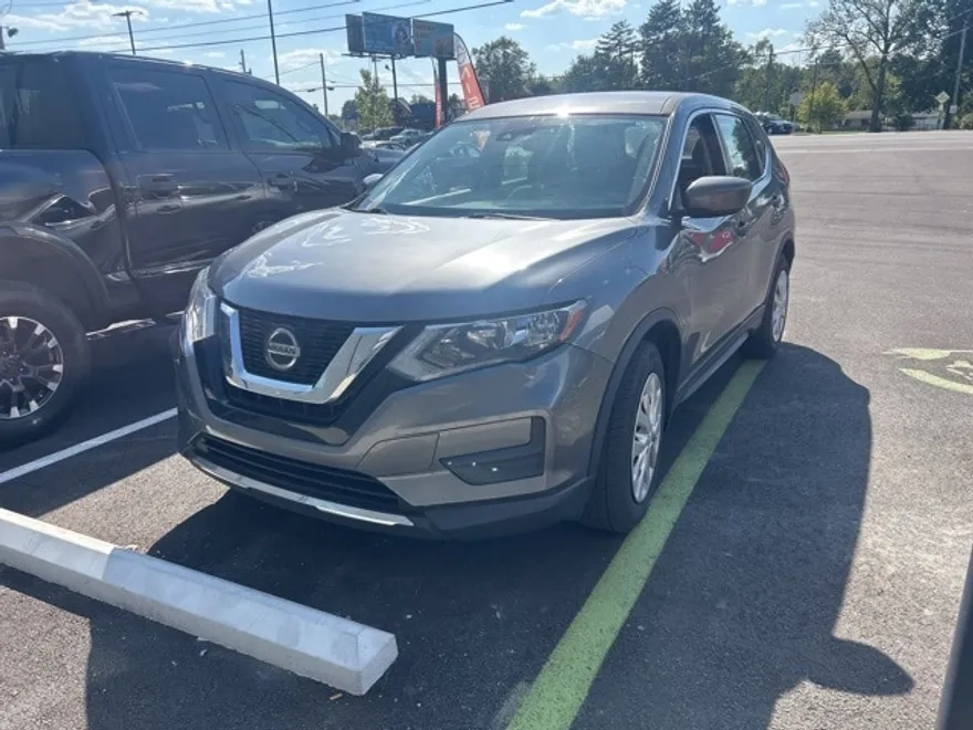 2020 Nissan Rogue S photo 1