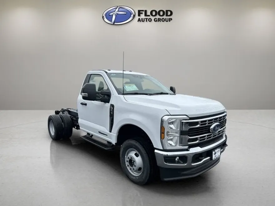 2024 Ford F-350 XL photo 1