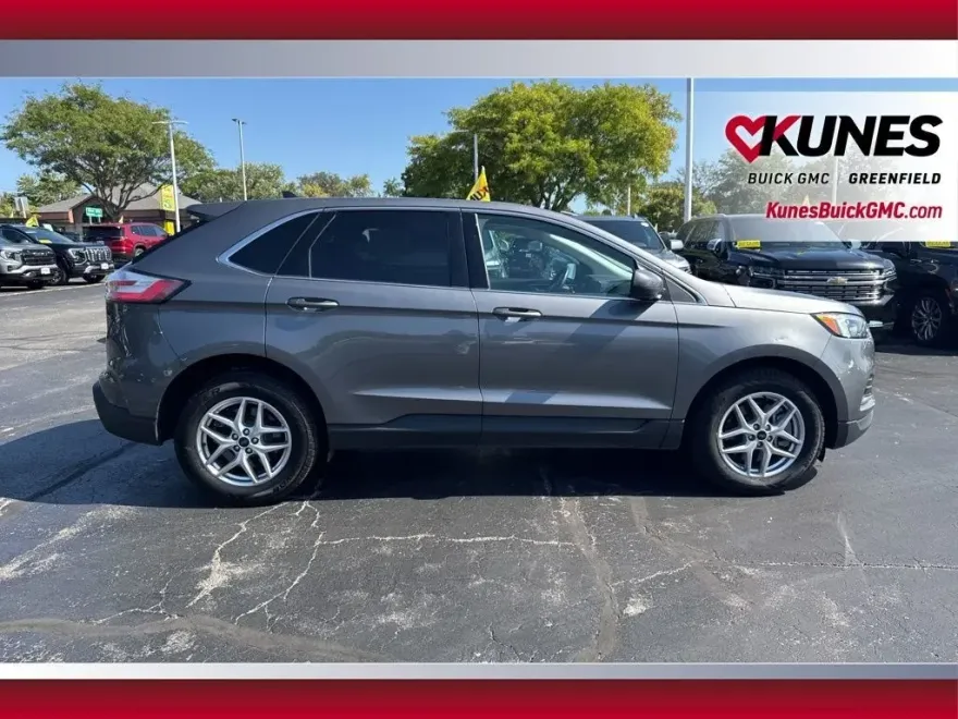 2024 Ford Edge SEL photo 1