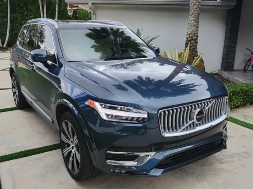 2024 Volvo XC90 Plus photo 1