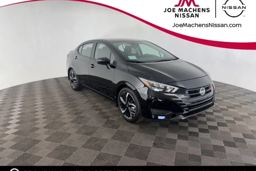2025 Nissan Versa 1.6 SR photo 1
