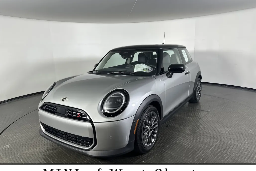 2025 Mini Cooper 2 Door Signature photo 1