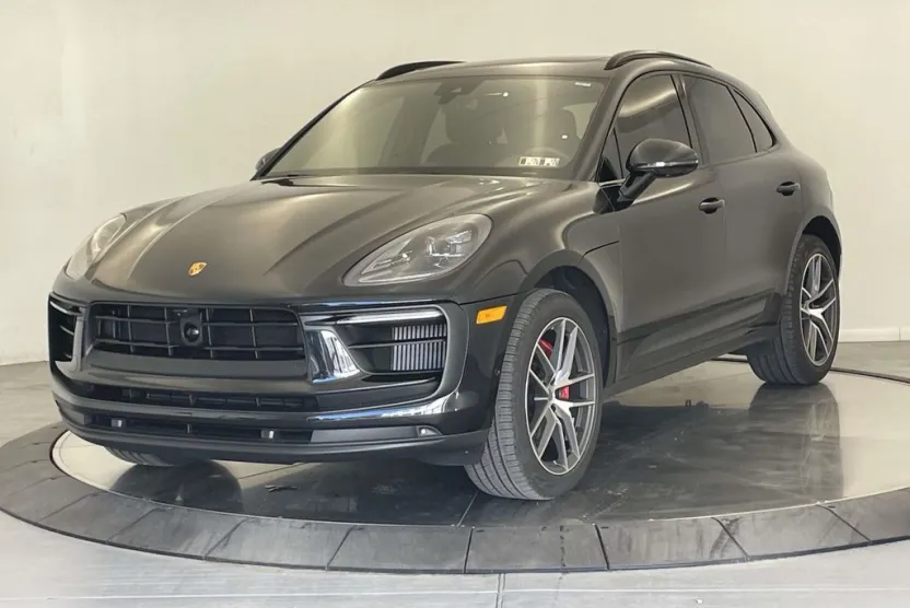 2022 Porsche Macan S photo 1
