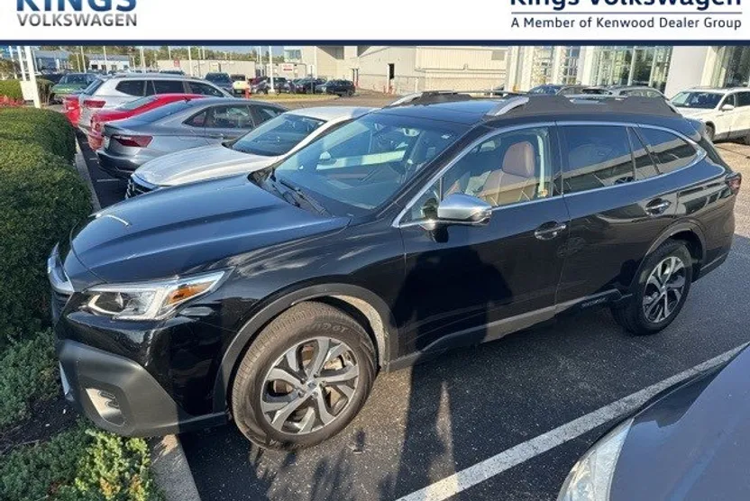 2022 Subaru Outback Touring XT photo 1