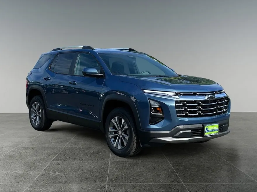 2025 Chevrolet Equinox LT photo 1