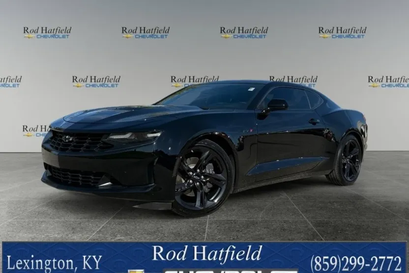 2021 Chevrolet Camaro LT1 photo 1