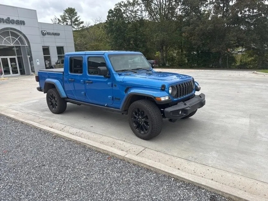 2025 Jeep Gladiator Sport photo 1