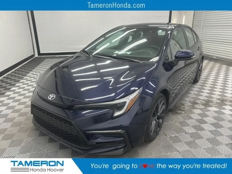 2023 Toyota Corolla SE photo 1