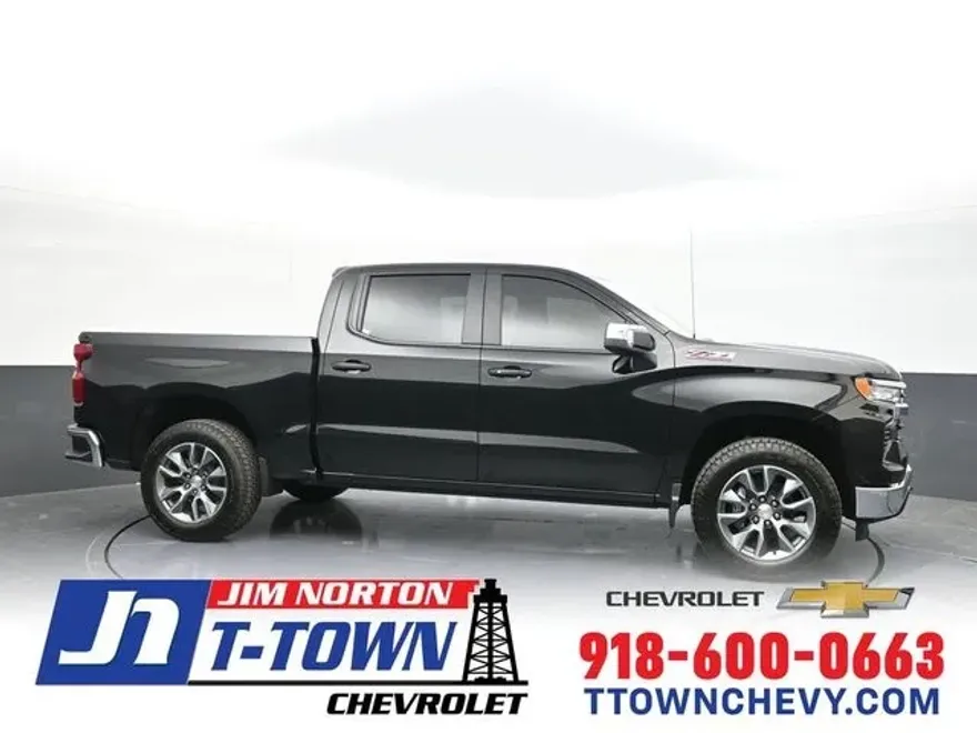2026 Chevrolet Silverado 1500 LT photo 1