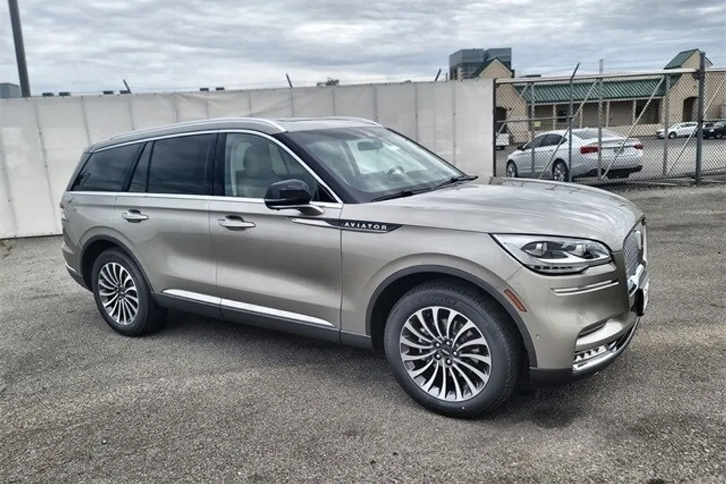2023 Lincoln Aviator Reserve photo 1