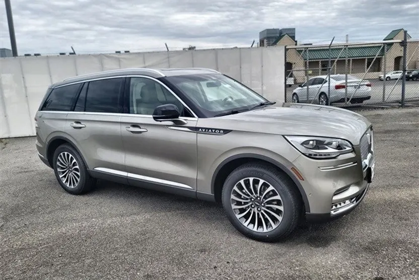 2023 Lincoln Aviator Reserve photo 1
