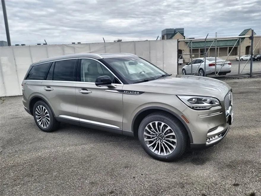 2023 Lincoln Aviator Reserve photo 1