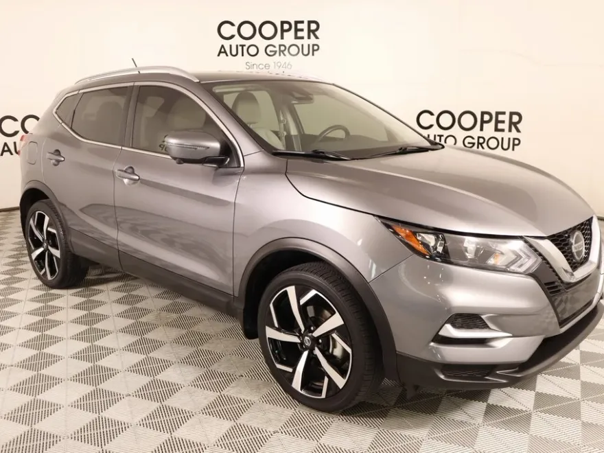 2022 Nissan Rogue Sport SL photo 1