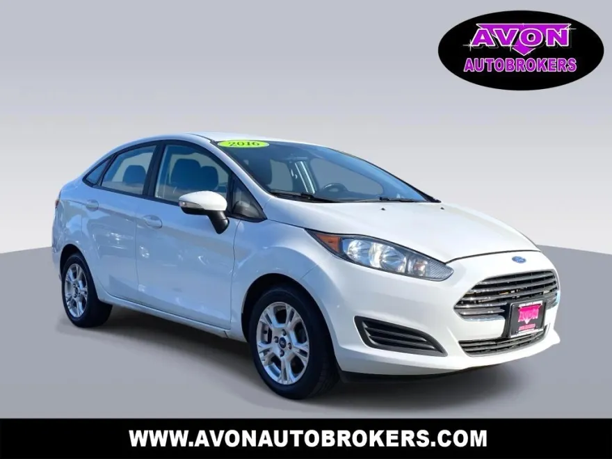 2016 Ford Fiesta SE photo 1