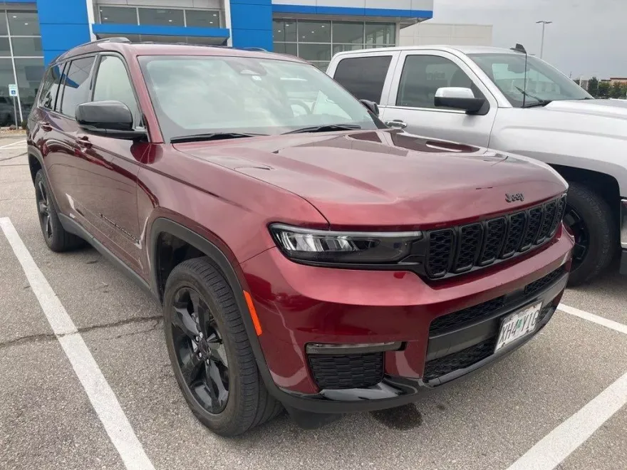 2023 Jeep Grand Cherokee Limited photo 1