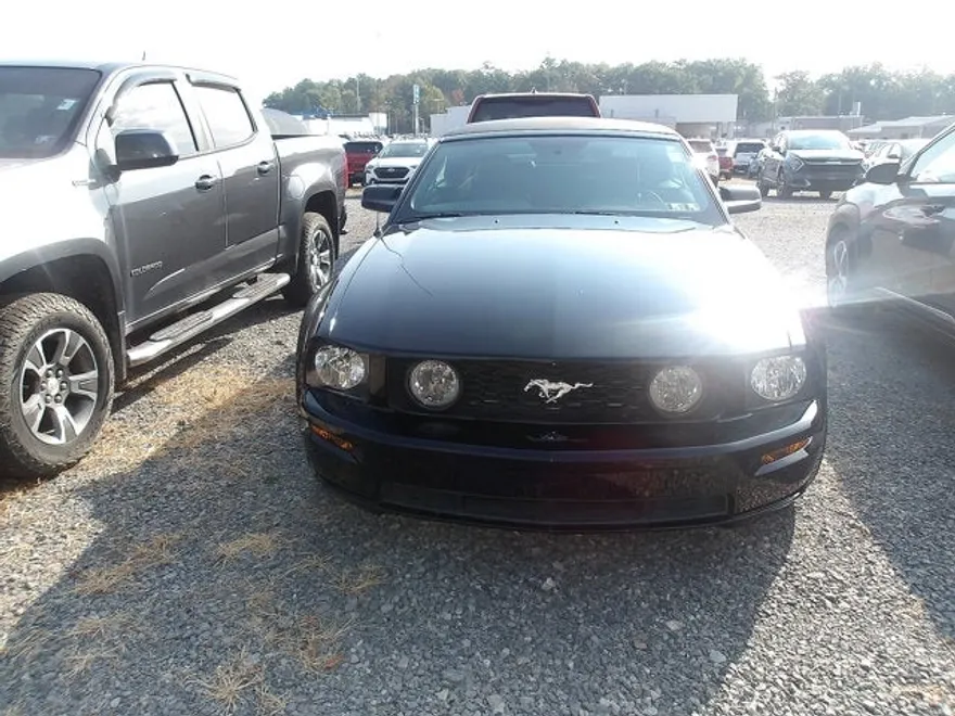 2007 Ford Mustang GT photo 1