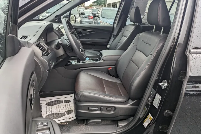 2024 Honda Passport Black Edition photo 1