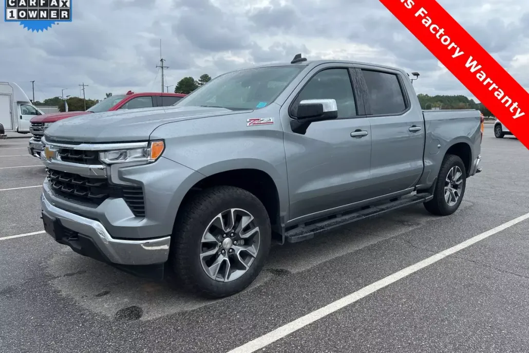 2024 Chevrolet Silverado 1500 LT photo 1
