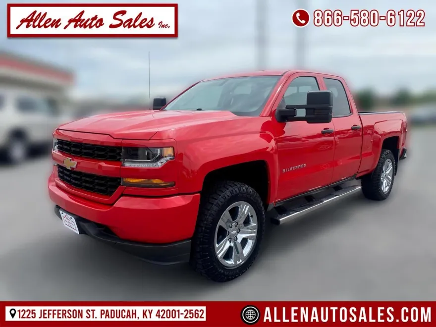 2017 Chevrolet Silverado 1500 Custom photo 1