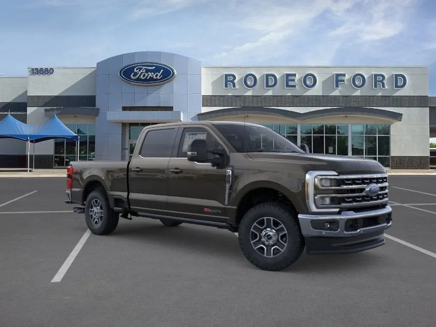 2025 Ford F-350 Lariat photo 1
