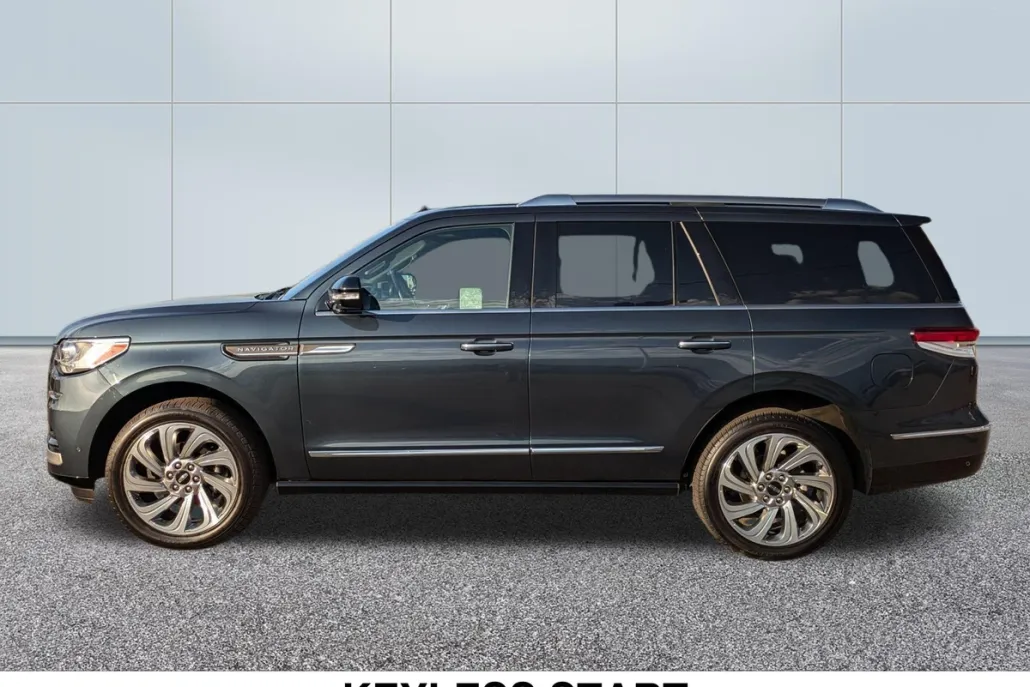 2024 Lincoln Navigator Reserve photo 1