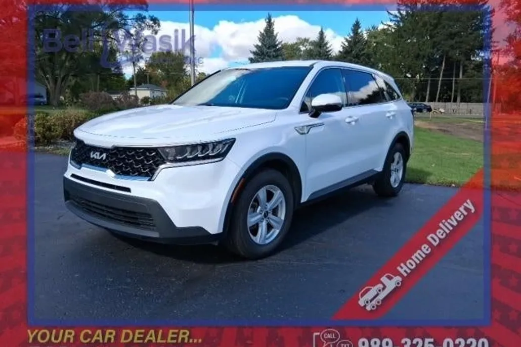 2023 Kia Sorento LX photo 1