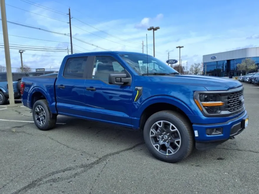 2025 Ford F-150 STX photo 1
