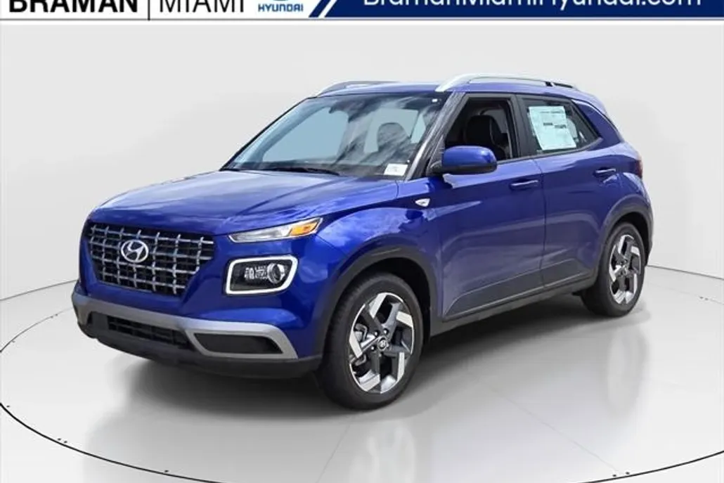 2025 Hyundai Venue SEL photo 1