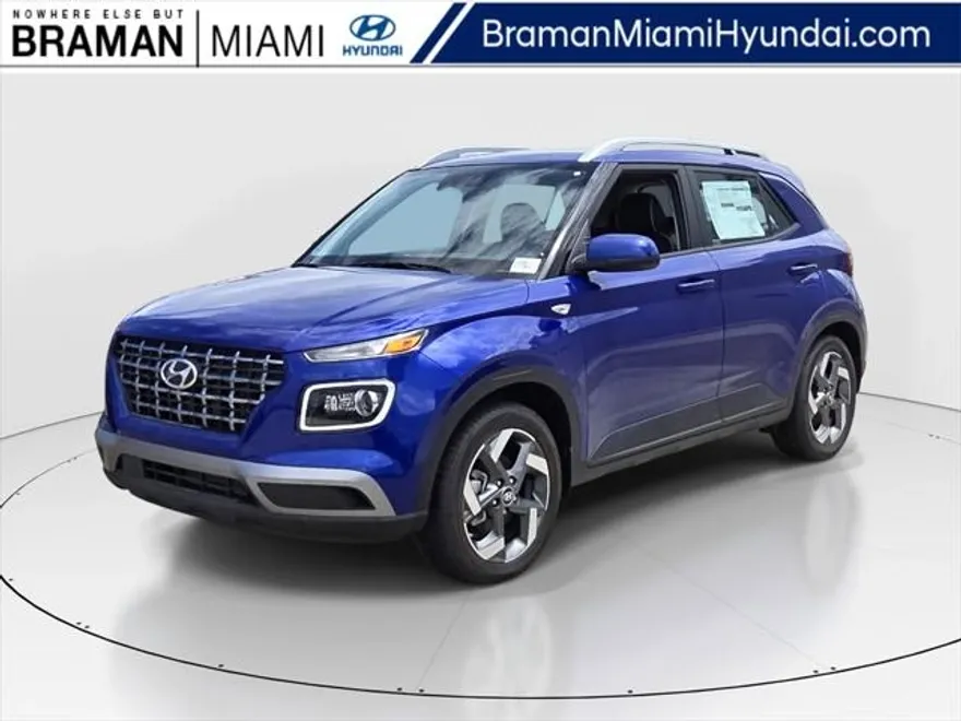 2025 Hyundai Venue SEL photo 1