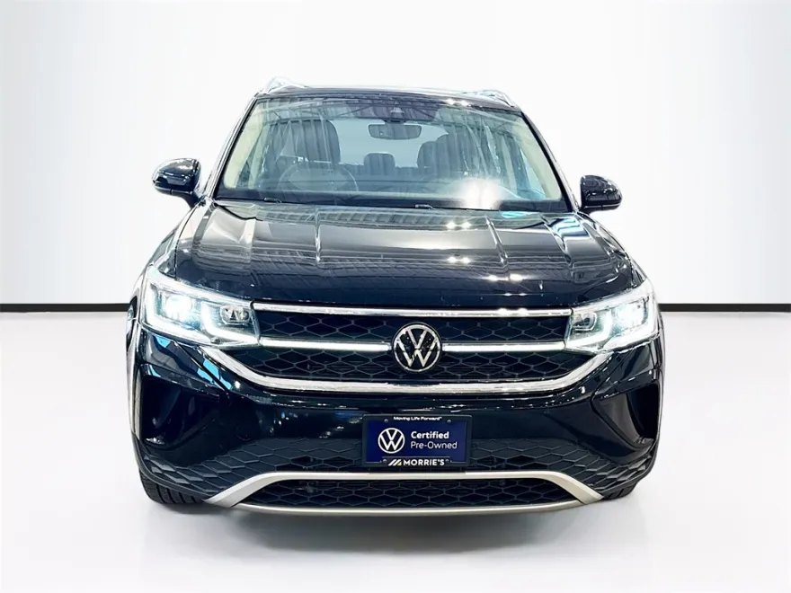 2023 Volkswagen Taos SEL photo 1
