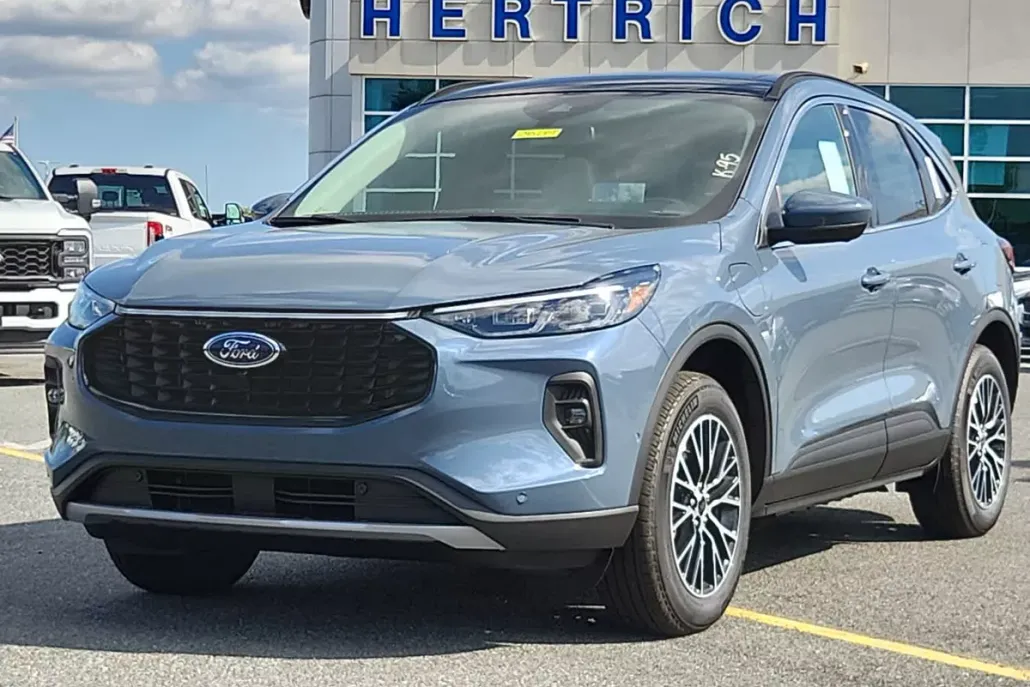 2024 Ford Escape Plug-In Hybrid Premium photo 1