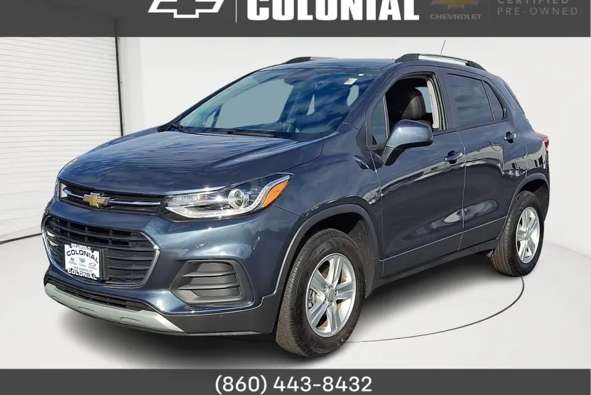 2022 Chevrolet Trax LT photo 1