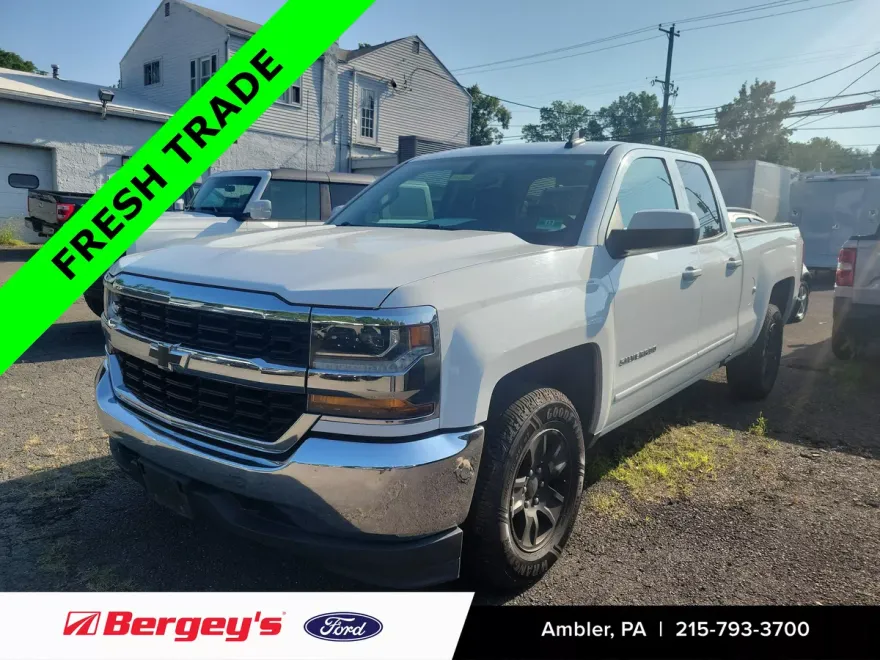 2018 Chevrolet Silverado 1500 LT photo 1