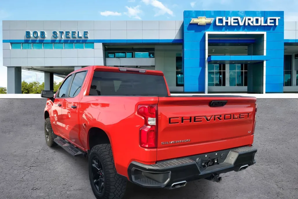 2023 Chevrolet Silverado Trail Boss LT photo 1