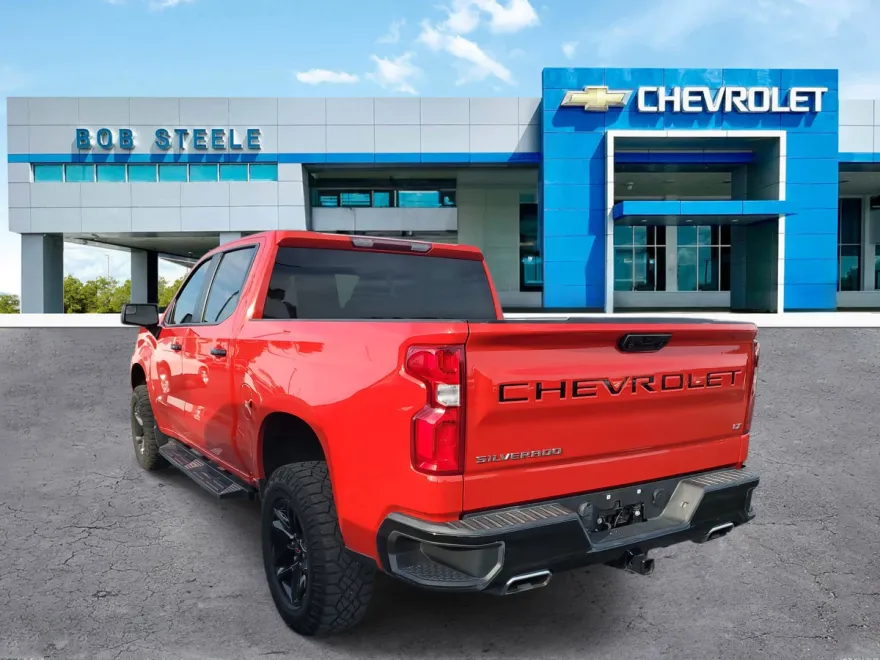 2023 Chevrolet Silverado Trail Boss LT photo 1