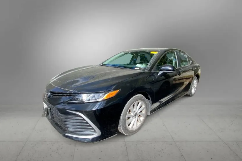 2024 Toyota Camry LE photo 1
