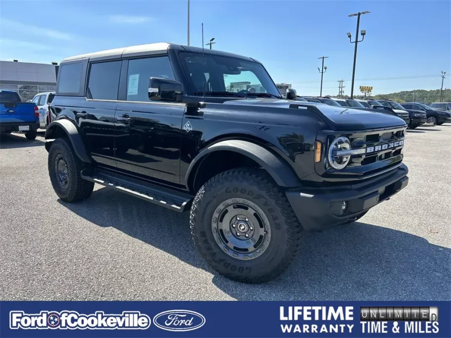 2025 Ford Bronco Outer Banks photo 1