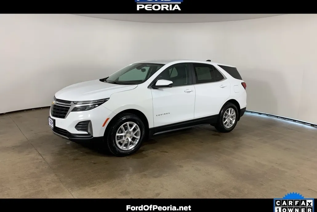 2023 Chevrolet Equinox LT photo 1