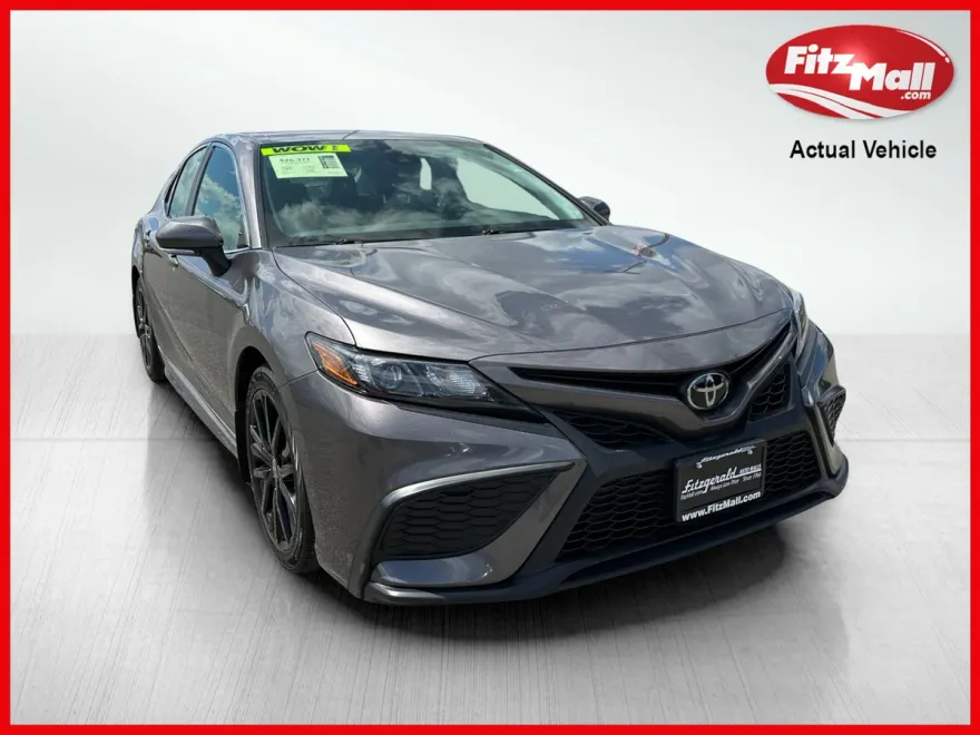 2023 Toyota Camry SE photo 1