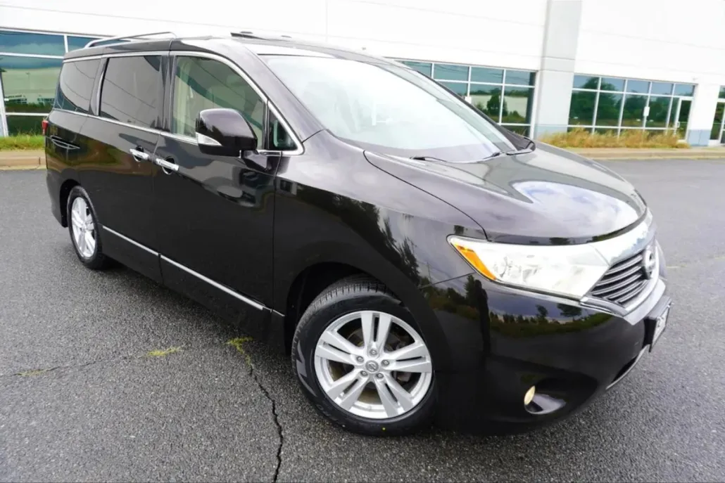 2012 Nissan Quest SL photo 1