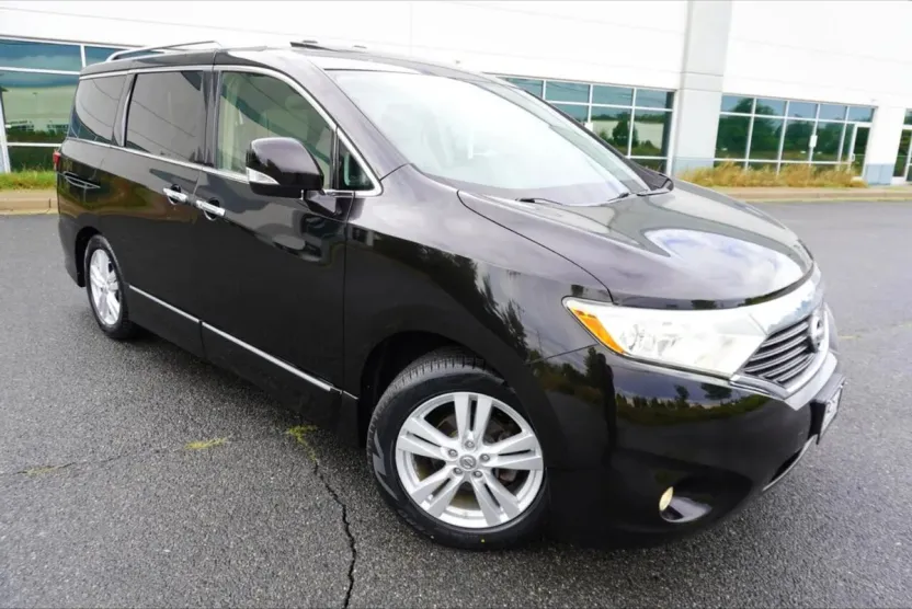 2012 Nissan Quest SL photo 1