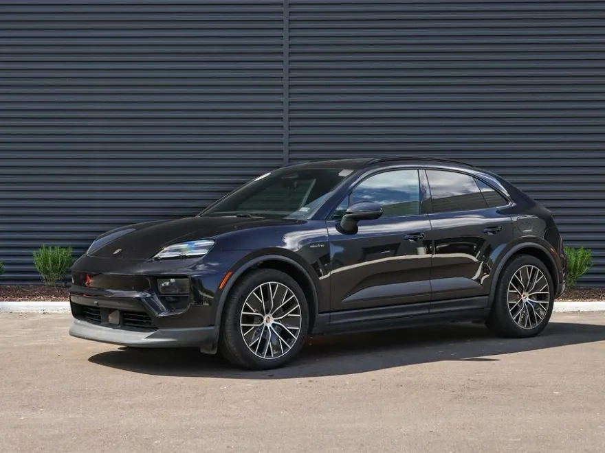 2024 Porsche Macan Electric 4 photo 1